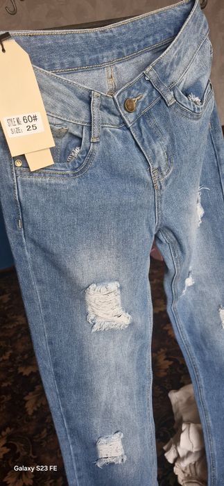 Джинси жіночі.сучасні.