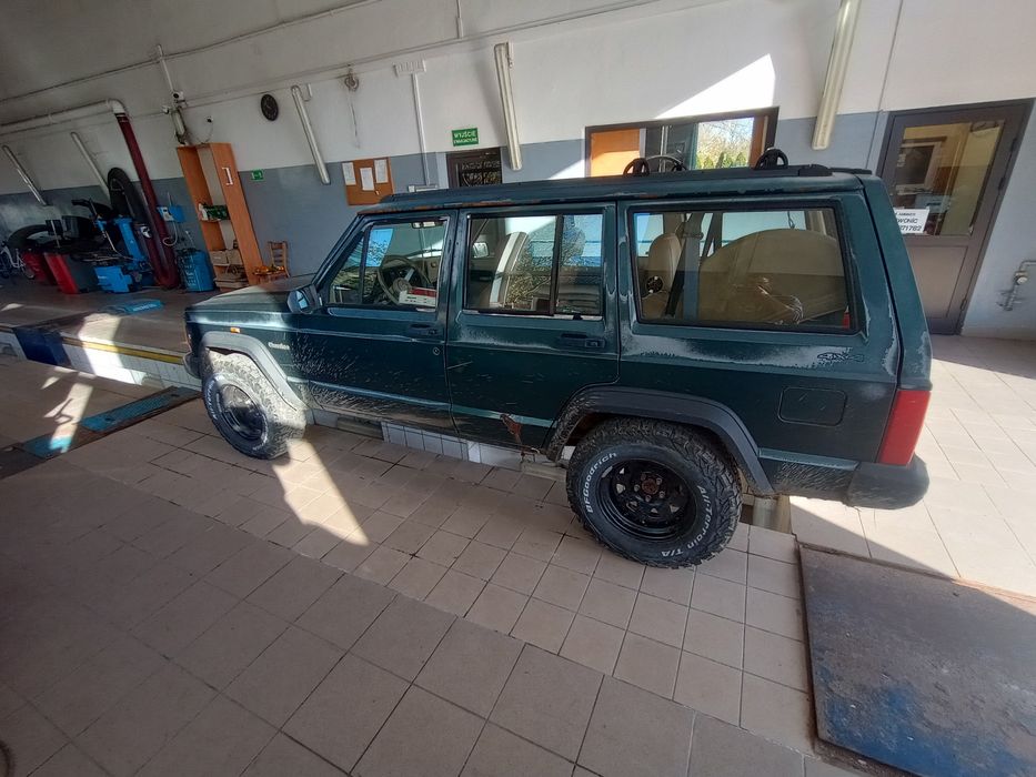 Jeep Cherokee XJ 2.5 B