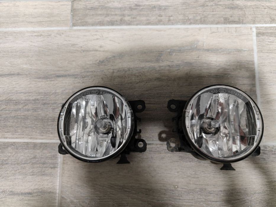 Протитуманки оригінал з Renault megane 3, підходять Jeep та інші марки