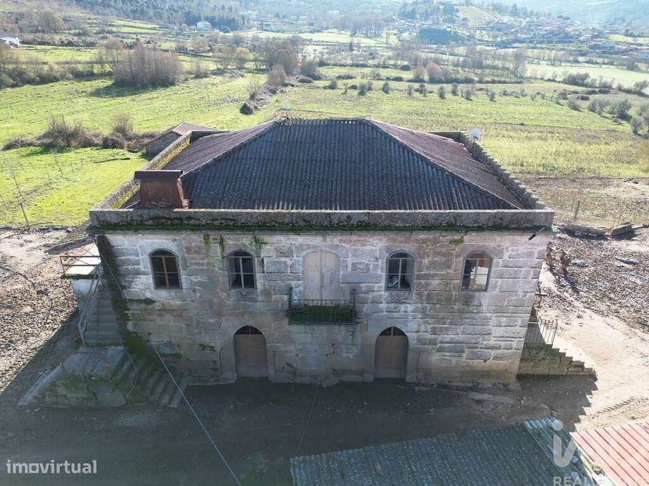 Quinta T5 em Madalena e Samaiões de 240,00 m2