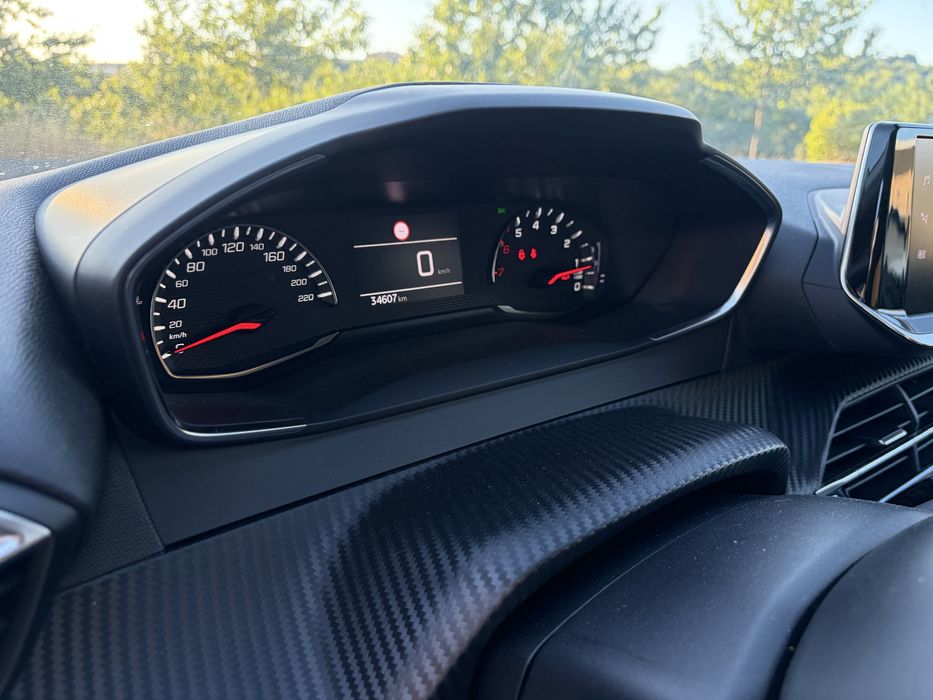 Peugeot 208 apenas 34mil km gasolina (historico comprovado) Trato de financiamento