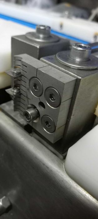 Слайсер горизонтальний для курячого філе, м'яса, риби 400 кг/год