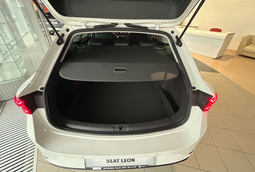 Новий SEAT Leon 2025 FR 1.5 eTSI mHEV DSG (150 к.с.)