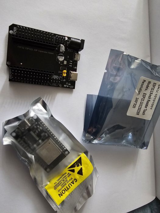 ESP- 32   Wroom 32