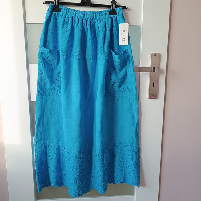 Długa spódnica z haftem, len