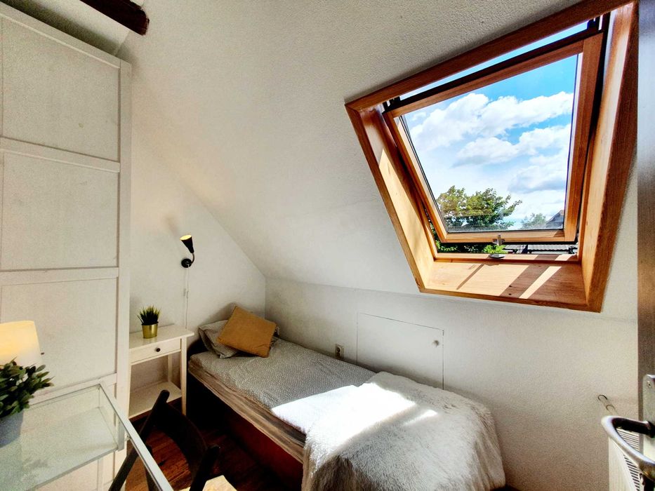 Pokoje na doby w Sopocie przy ul. 3 Maja 44.