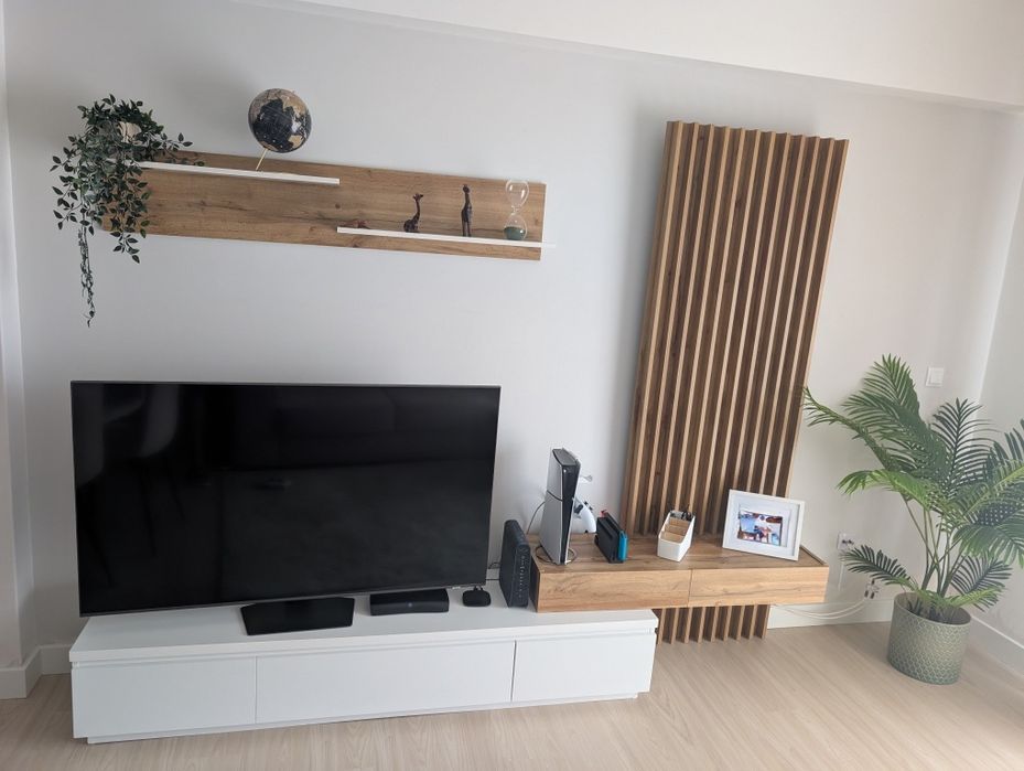 Móvel TV com Painel Ripado