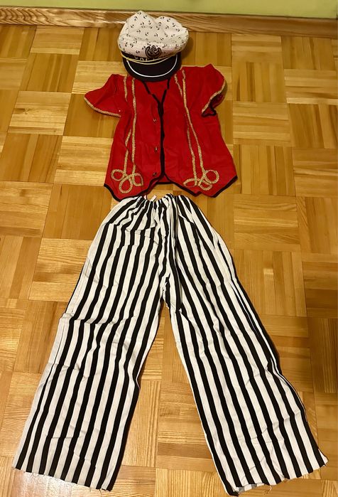 Stroj karnawałowy Pirat rozm 128 dla chlopca jak nowy