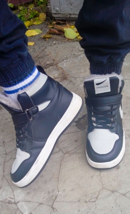 Зимние кроссовки джорданы