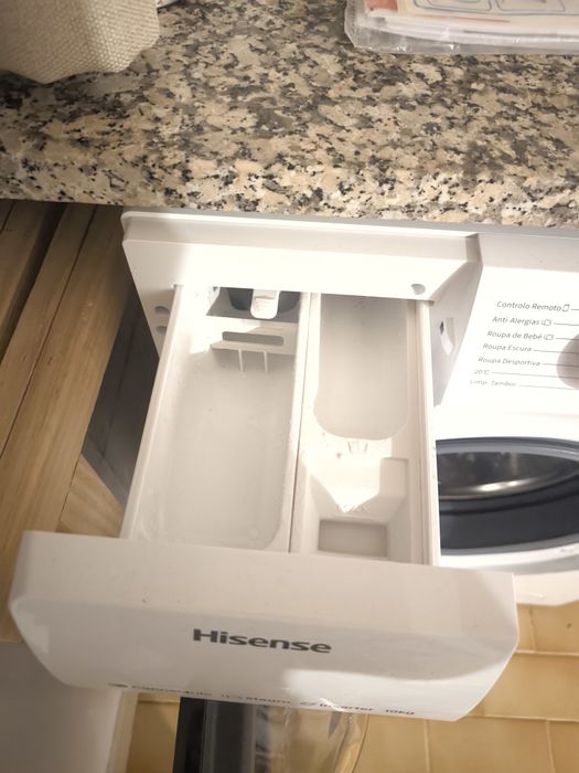 Máquina de Lavar Roupa HISENSE - 10kg/1400rpm