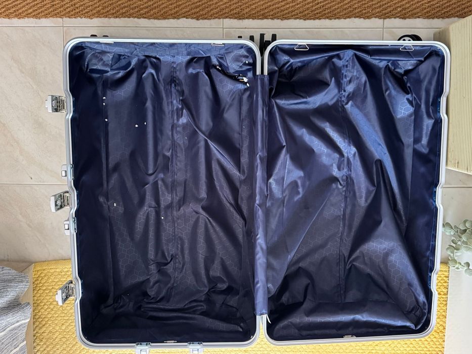 Vendo conjunto duas malas XXL (45*80*36), Impecáveis, usadas uma vez. Leves e versáteis