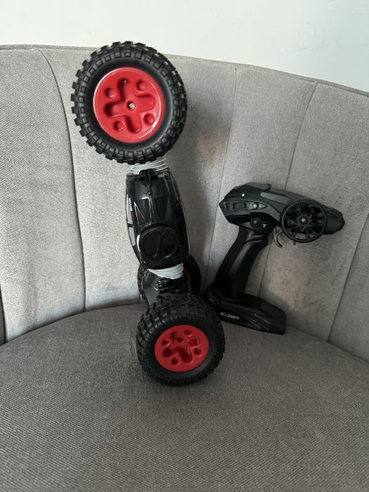 Машинка exost revolt на радіокеруванні