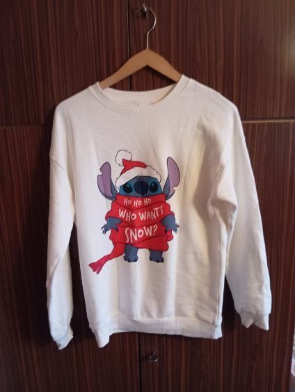 Sprzedam bluzę ze świątecznym motywem Stitch