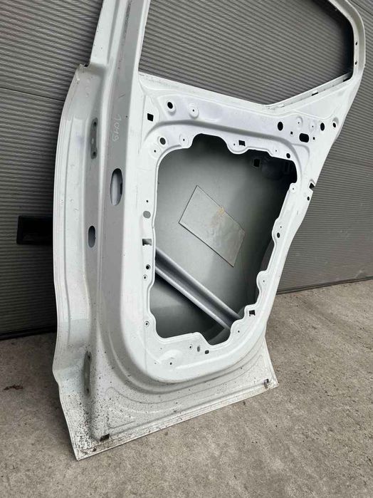 Volvo XC40 двері зад R