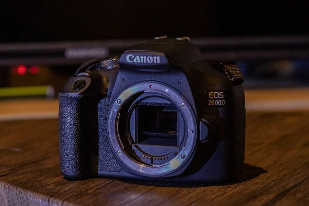 CANON EOS 2000D - 24MP