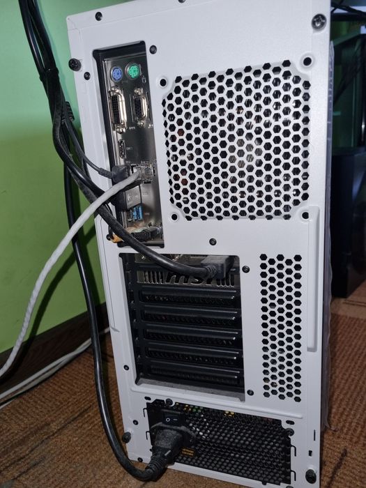 Komputer stacjonarny i7 8700k