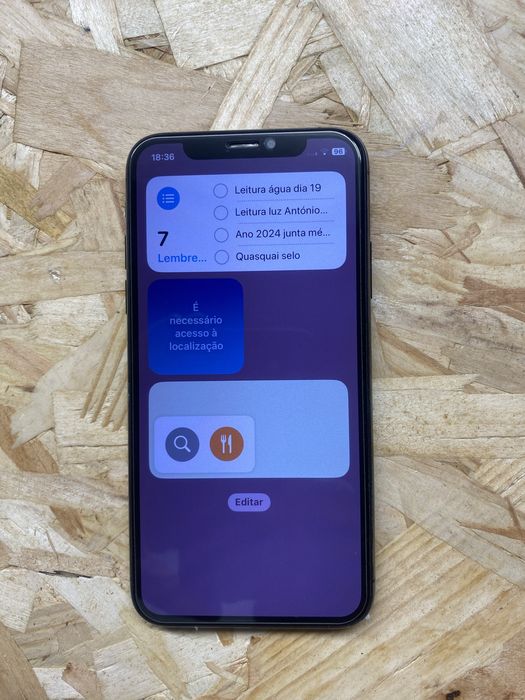 Iphone xs.