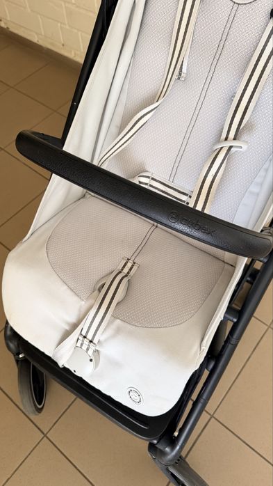 Коляска cybex beezy