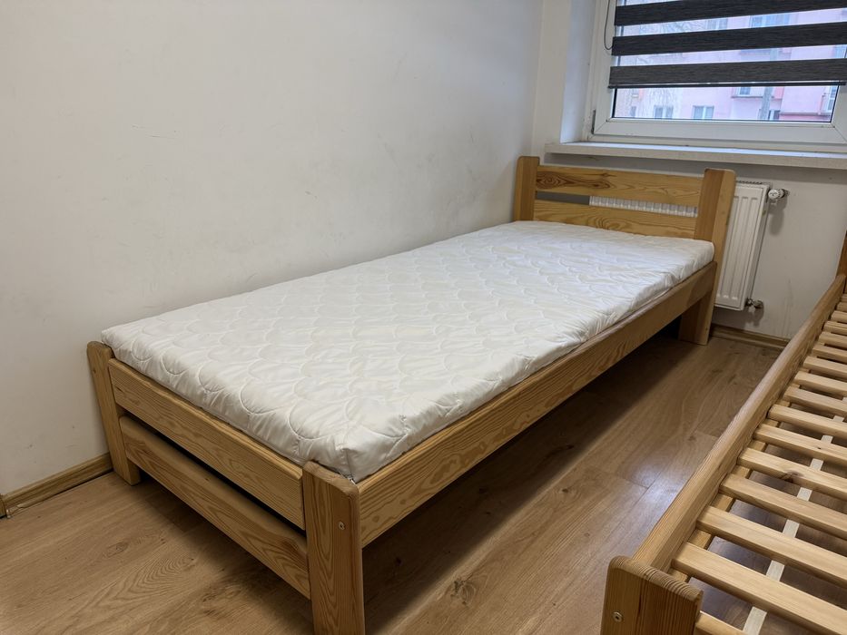 Pilnie - Sprzedam łóżko drewniane 90x200