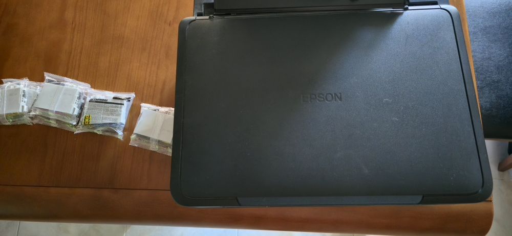 Epson xp 225 como nova