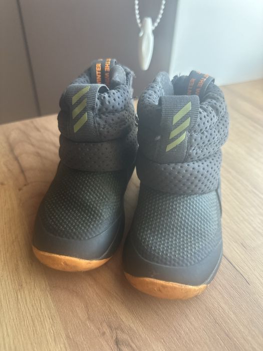 Ботінки adidas б/у