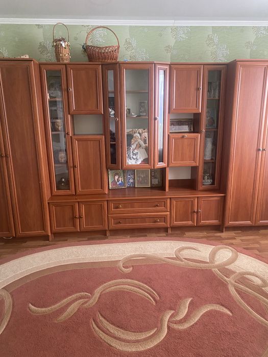 Стінка меблева в гарному стані