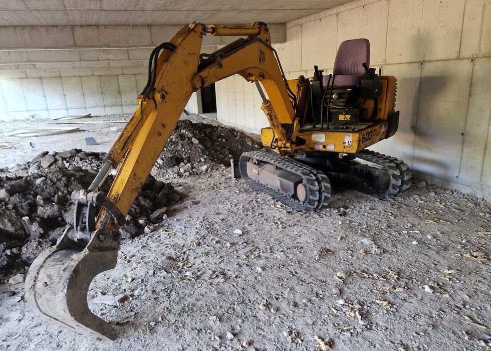 Minikoparka gąsienicowa JCB 803 plus Zamiana
