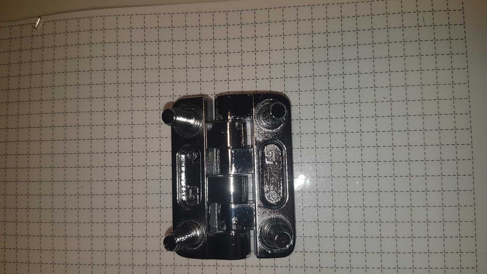 Mocny zawias metalowy, chromowany