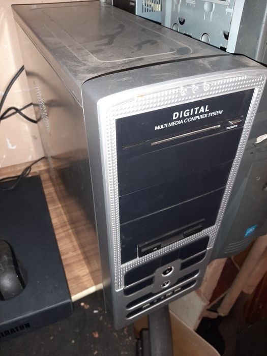 Системний блок, стара але надійна сбірка