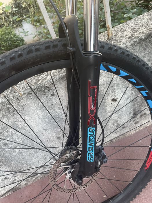 Bicicleta TERRAIN 5.0 roda 29 – Travões de disco e suspensão