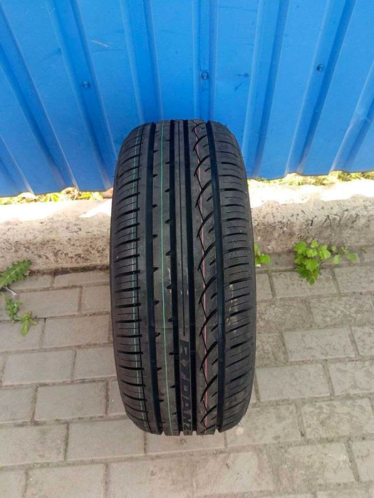 Нові шини 225/50R17 98W XL Rydanz Roadster RO2