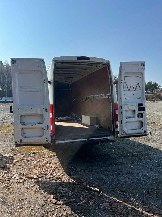 Bus dostawczy IVECO Daily wynajem / Transport / Przeprowadzki