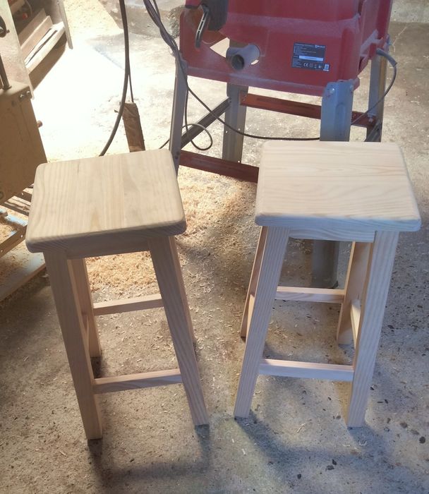 Banco alto para bancada ou ilha