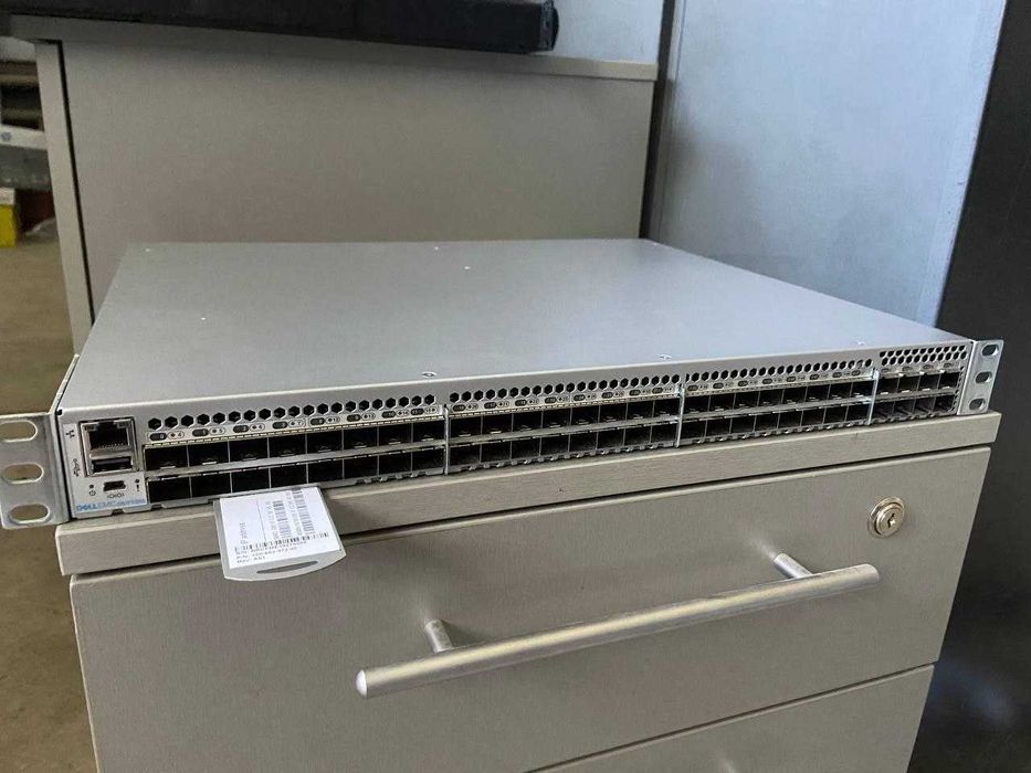 Коммутатор Dell EMC DS-7720B 48 портів SFP+ 64 Гбіт/с.: 49 999 грн ...