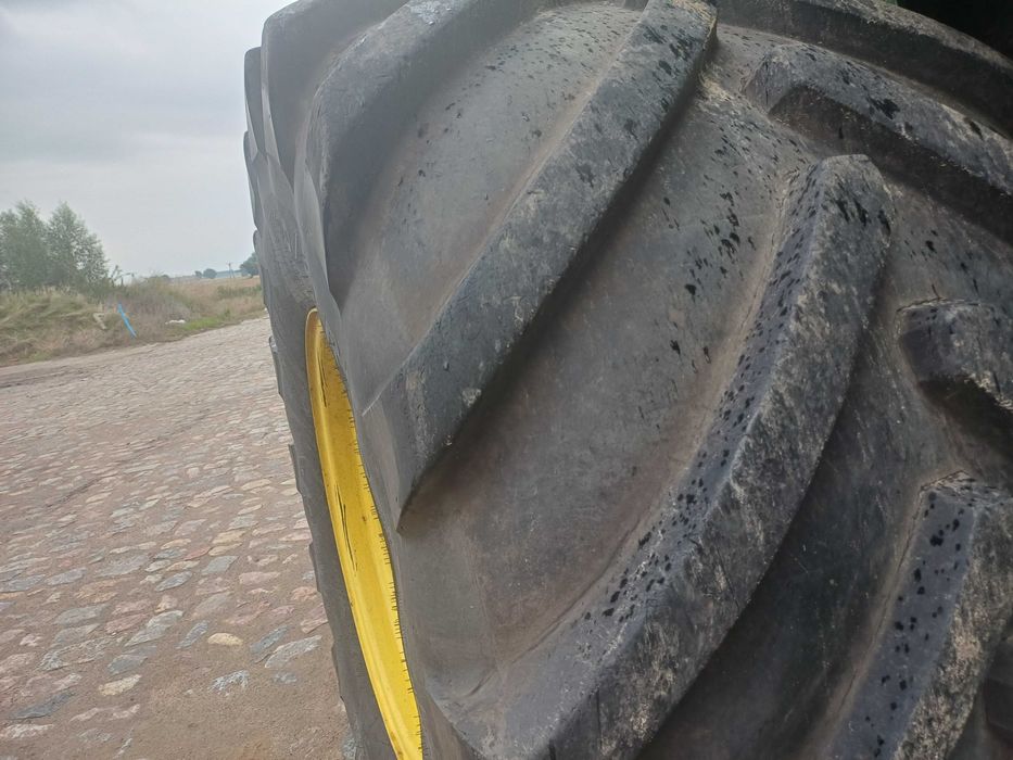 Opony Michelin 1050 50R32 2 SZT