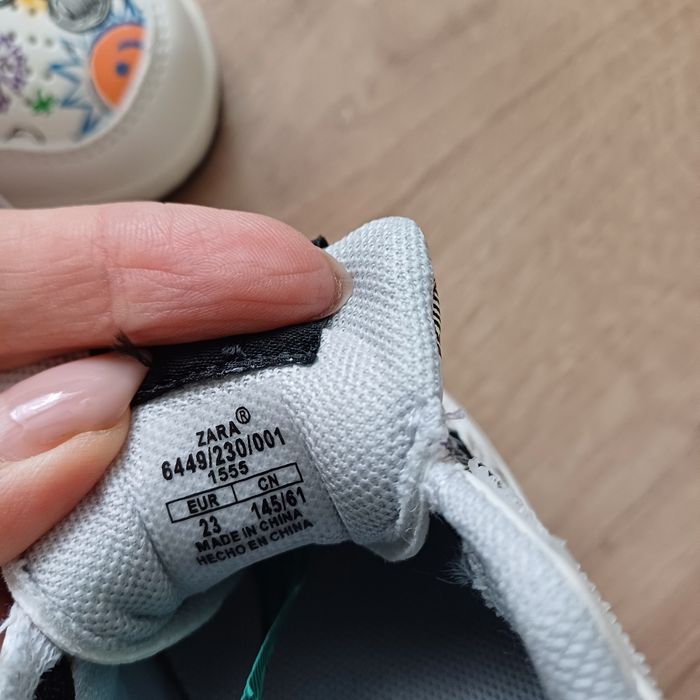 Adidas hecho en china zara hotsell