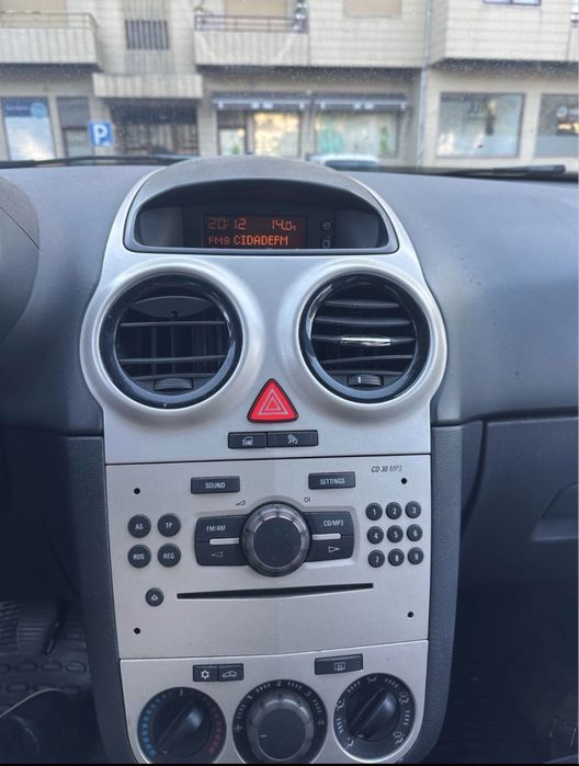 Opel Corsa 1.3 CDTI 2008 — apenas 143 mil km!!
