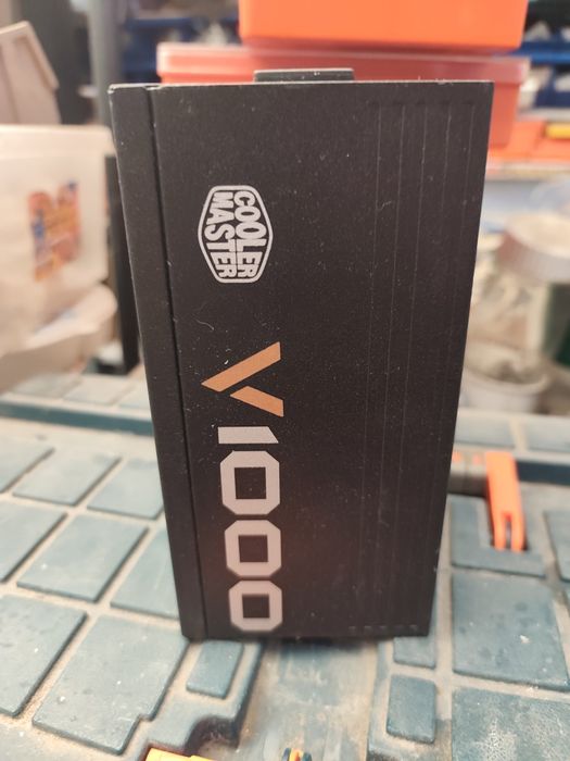 Fonte de alimentação Cooler Master V1000  80 Plus Gold
