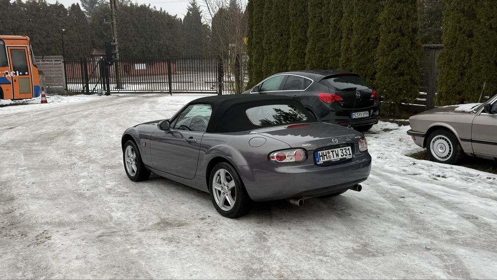 Mazda MX-5 2006r z Niemiec 111tys.km cena 18900zł  Łódź