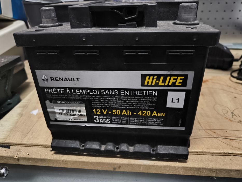 Vendo bateria auto 12V 50 Ah 420Aen