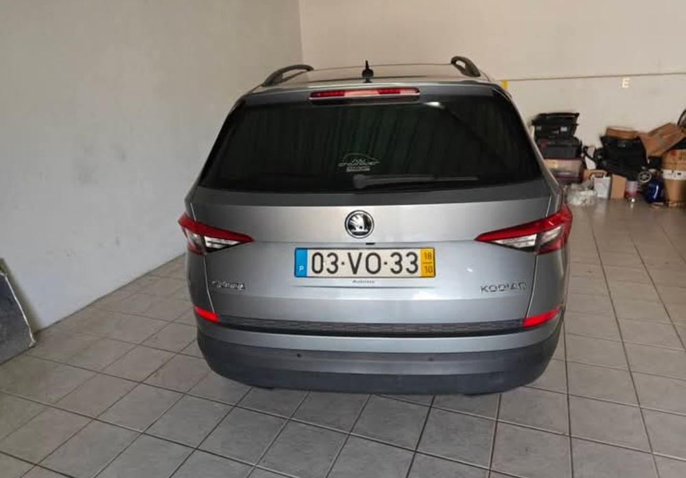 Skoda kodiaq  2.0 TDI Ambition DSG 7 lugares  carplay e android auto  câmera traseira + Manutenções em dia