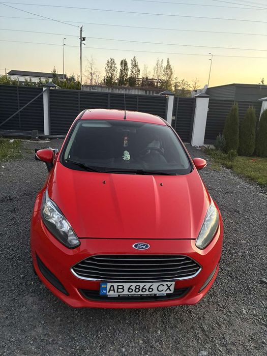 Продам офіційний Ford Fiesta 2013р 1,5d.В ідеальному стані!
