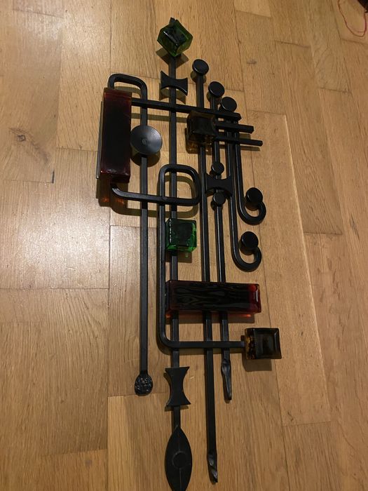 Ozdoba ścienna metal oraz kolorowe szkło