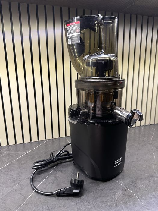 Wyciskarka Kuvings REVO830