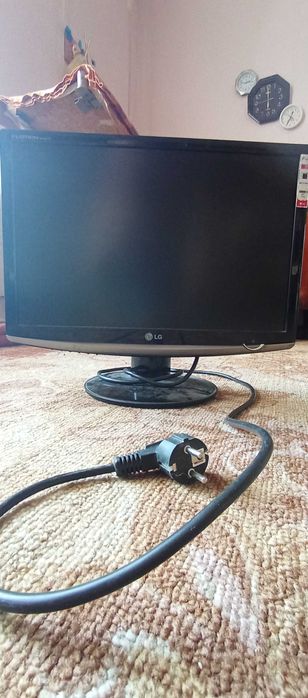 Монитор Lg, 19".