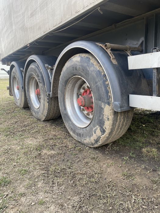 Зерновоз Самоскид Напів причіп