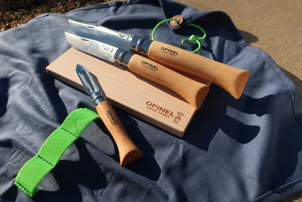 OPINEL NOMAD Франція Набір ножів набор нож + доска нарізки + рушник