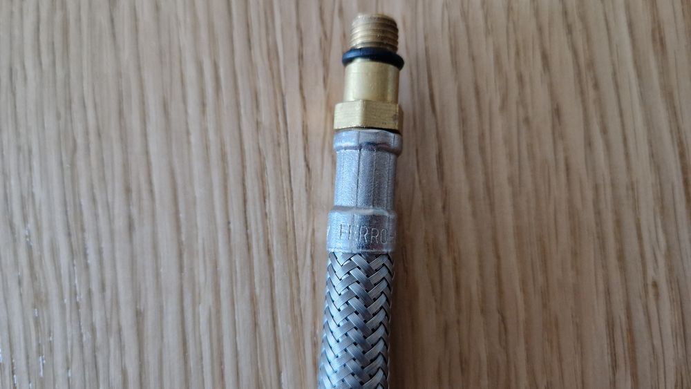 FERRO wężyk wody do zlewozmywaka M9 x 3/8