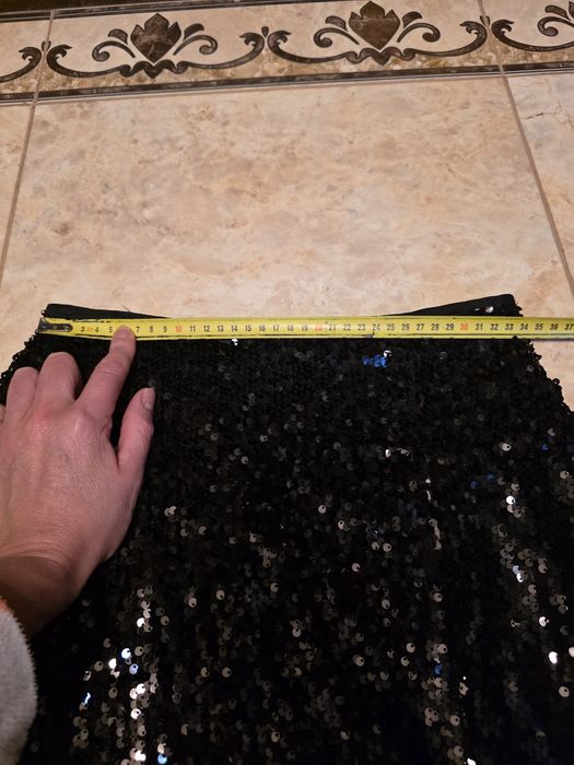 Спідниця в паєтки