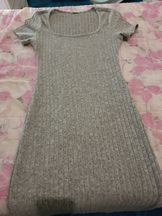 Vestido longo no tom cinza